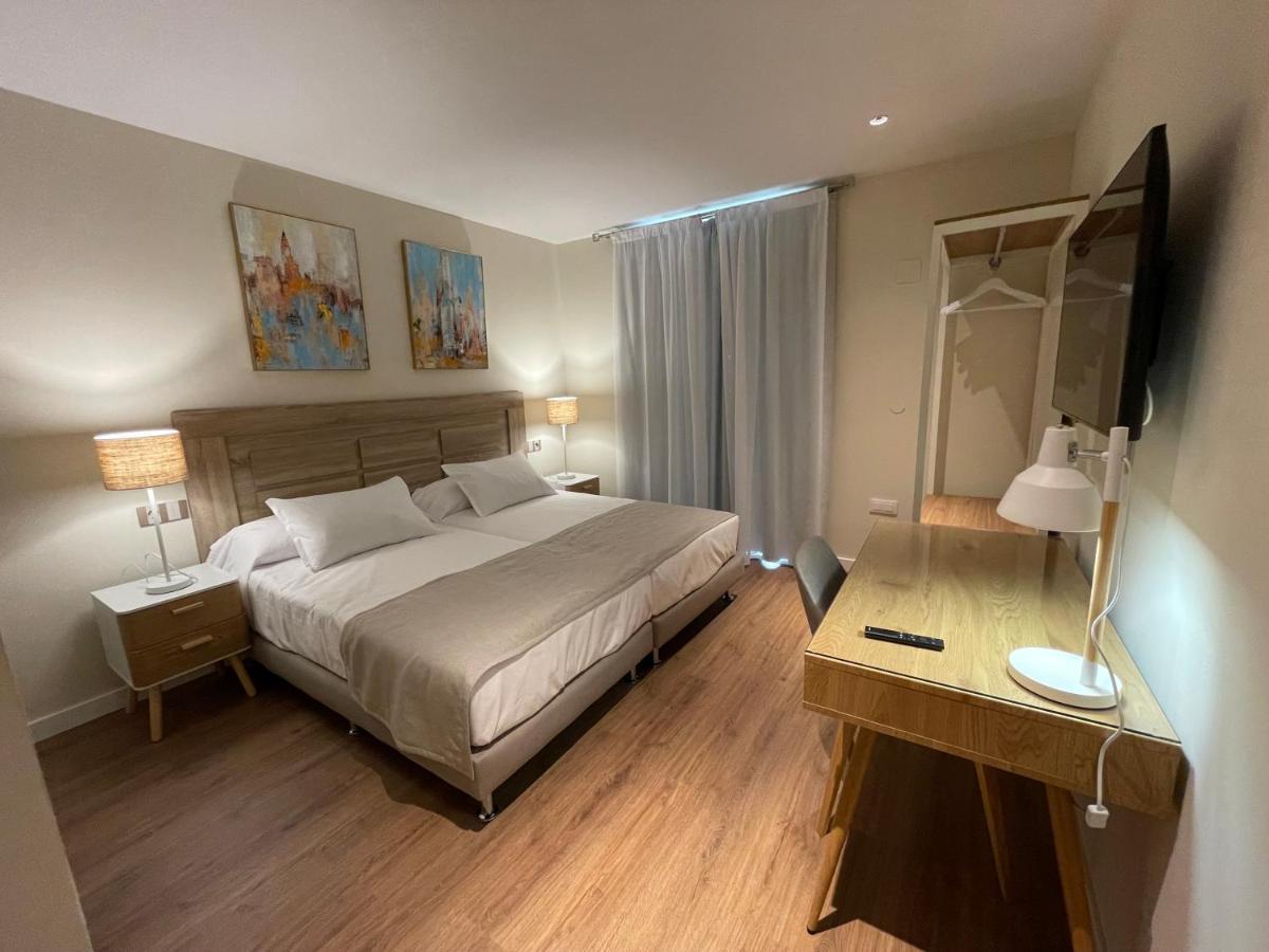 Olivae Hostal Boutique กาเซเรส ภายนอก รูปภาพ