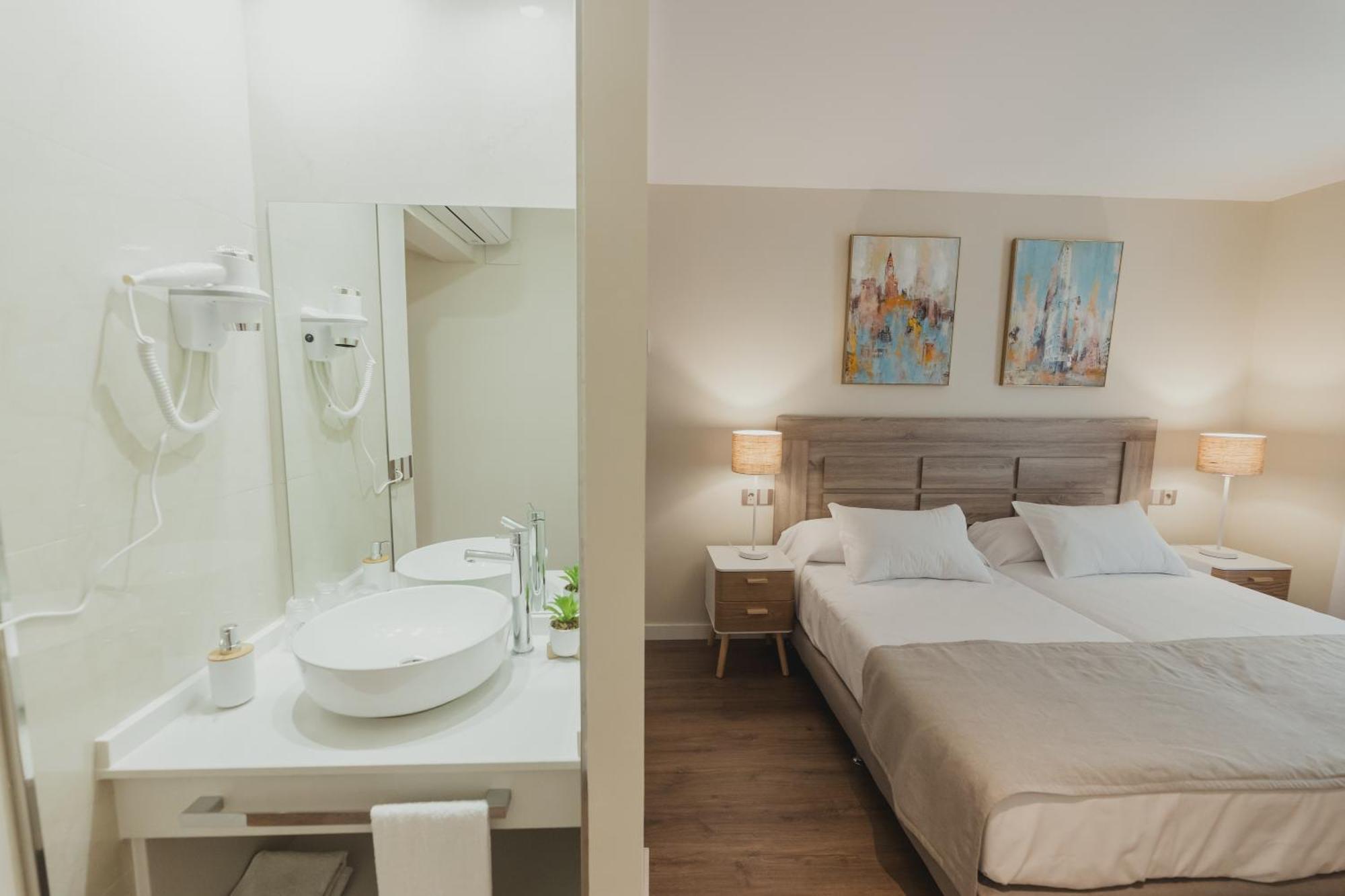 Olivae Hostal Boutique กาเซเรส ภายนอก รูปภาพ